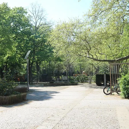 Nofa - Altbau Am Kudamm Διαμέρισμα *